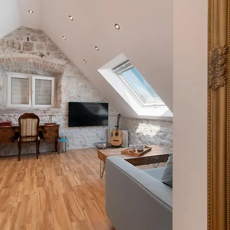 Providenca Trogir